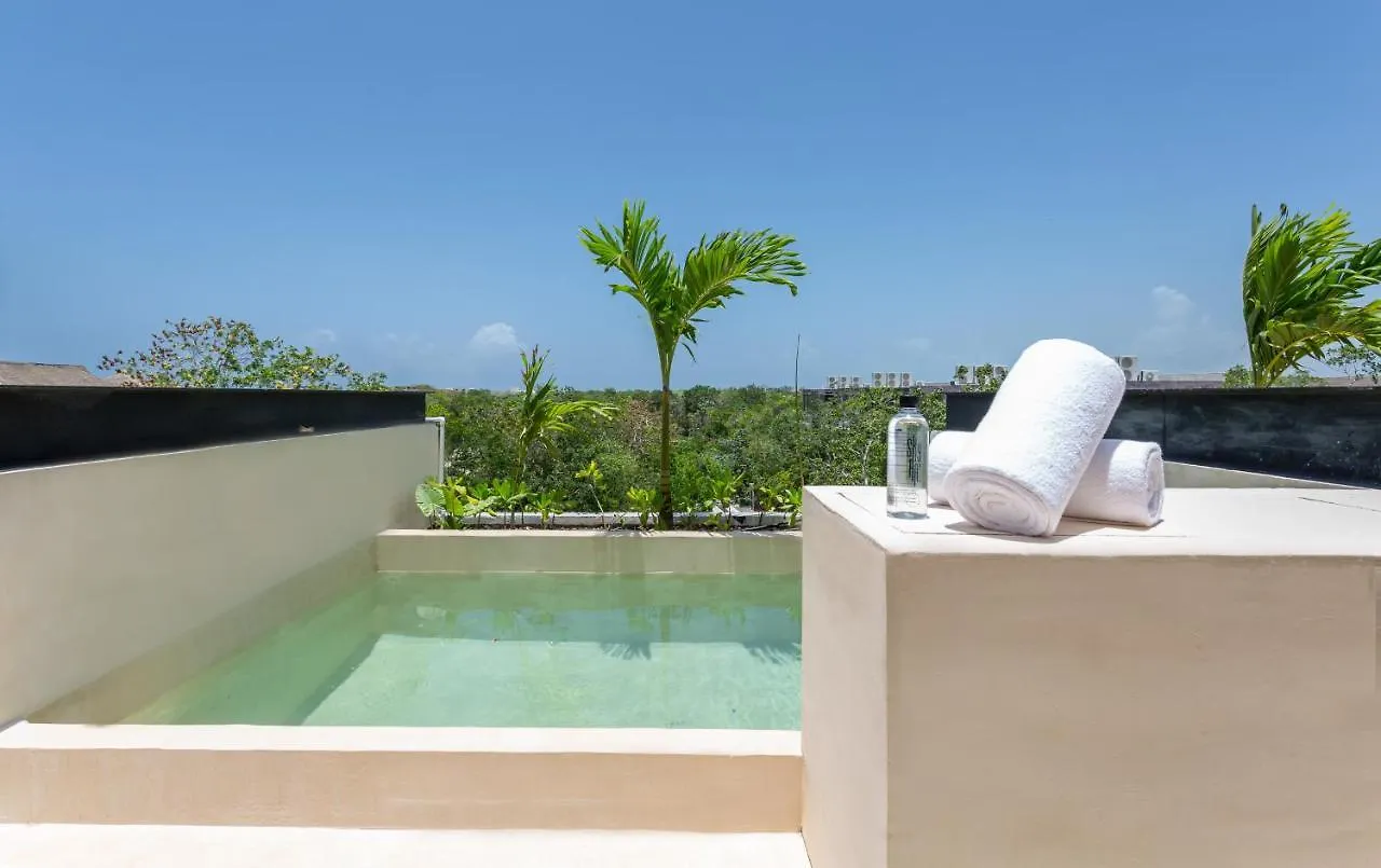 *****  Kuukum Tulum Hotel Mexico